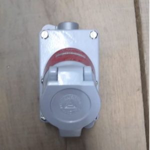 Receptáculo 3 Polos 2 Cables 20A 125VAC, 1/2", Hierro Maleable, Sin salida – Receptacle, 3P2W 20A, 125VAC, 1/2”, Malleable Iron, Dead-End